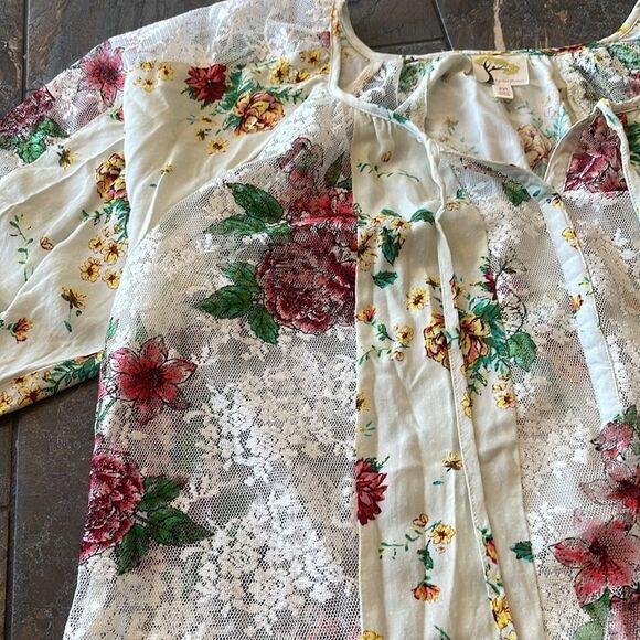 Anthropologie Fig and Flower Floral Cold Shoulder Top Size Medium - Picture 8 of 13